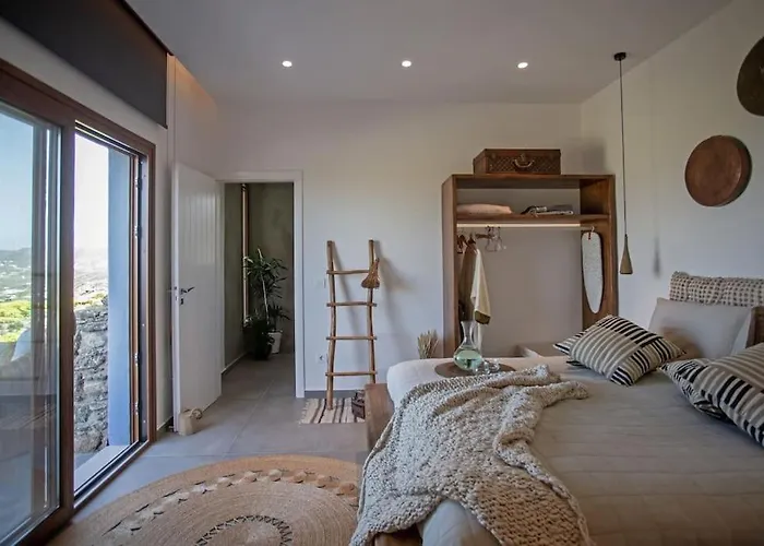 Ktima Lipsi, Panorama Pool Views Kluvász