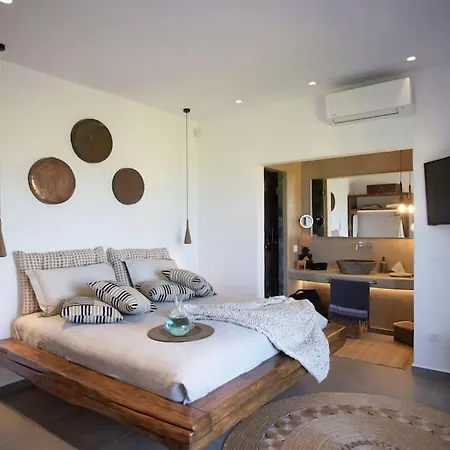 Ktima Lipsi, Panorama Pool Views * Klouvas